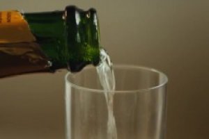 久违的面孔！格里芬和霍姆格伦一起为下赛季的NBA杯拍了个广告